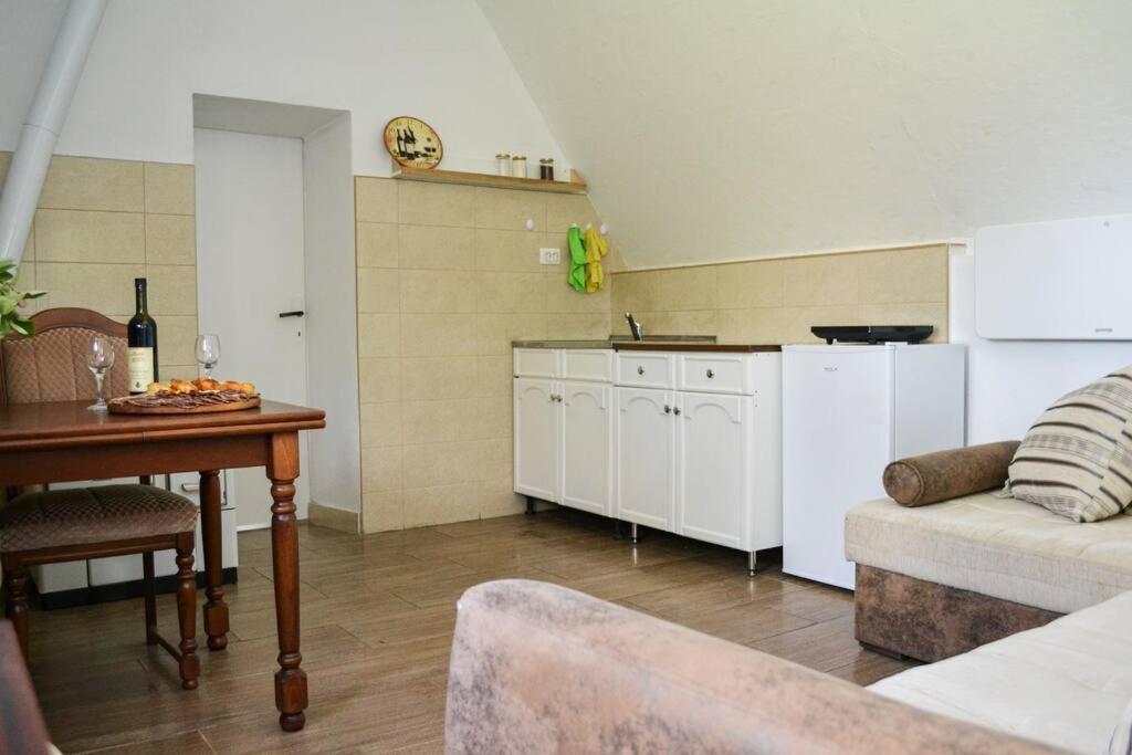 Grandma'S Hut Villa Nikšić Екстериор снимка